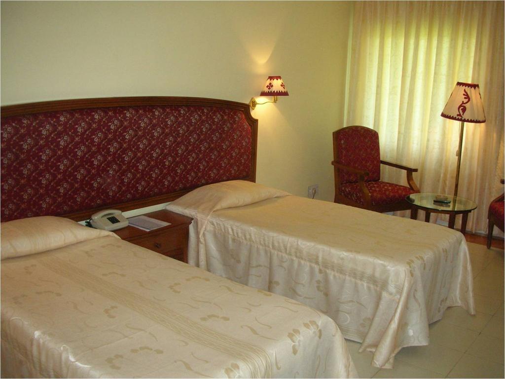 Hotel Kalinga Ashok Бхубанешвар Екстер'єр фото